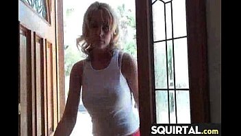SHE SQUIRTS NICE PUSSY JUICE 26