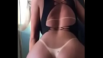 Instavideosnow - Hot blonde taking in the ass MAISVOCE narrating