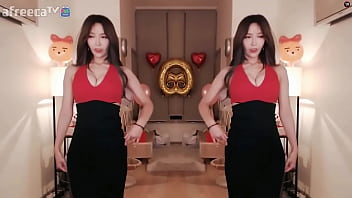 Korean girl sexy dance