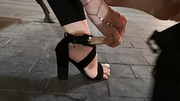 Removing high heels in public. Barefoot.sheikha
