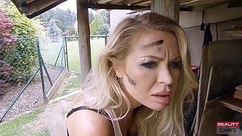 RealityLovers - Mature Blonde Lost In The Woods
