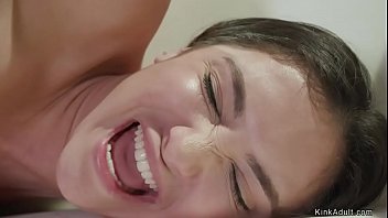 Hot brunette lesbian teen Jane Wilde fuckd asshole to blonde stepmom Lisey Sweet with glass sex toy then with strap on cock in bed