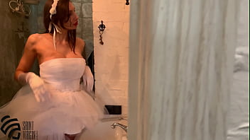 Liza Virgin cheats on the groom before the wedding by giving a blowjob to his best friend and gets cum on his face