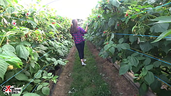Public Blowjob at Strawberry Farm with Cum in Mouth