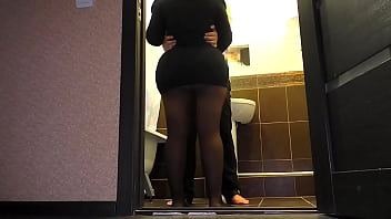 step Mom lifted her skirt and showed her big ass and son fucked her in the mouth and anal