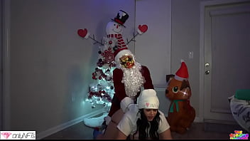 Gibby the clown fucks mandimayxxx on Christmas Eve dressed as Santa clause