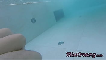 Dick flash - A stranger caught me touching in public pool and helps me masturbate risking to be seen by unknown Cum in mouth - MissCreamy