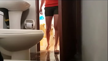 spy camera argentina model urinating