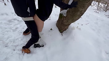 Anal Fuck and Piss from Ass in Snowy Forest
