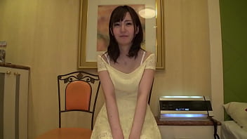 https://bit.ly/3Hrrtp0 Minori is too good-looking to be working behind the scenes! She's so cute, just talking to her makes me swoon! Her motivation for applying for the job was 