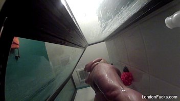 London Keyes's Sexy Shower Solo