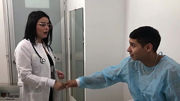 The doctor sucks the patient's dick, She says that for my treatment I have to fuck her pussy