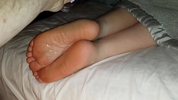 Cumming On Girlfriend's Feet #