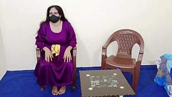 Pakistani Muslim Lady Wants Hard Fuck From Her House Maid Guy