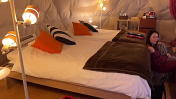 【Public Sex】Secretive sex in our tent made my gf even hornier.