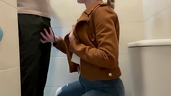 Risky Blowjob in the UNIVERSITY Bathroom! Yes